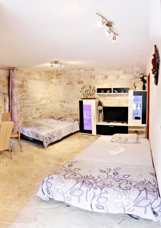 Apartment Romic Omiš Kültér fotó