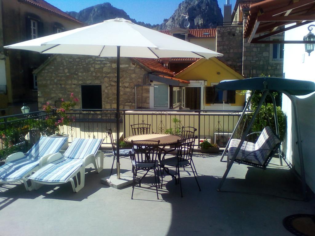 Apartment Romic Omiš Kültér fotó