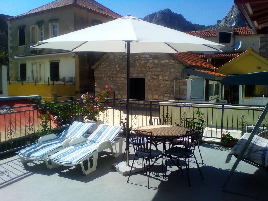 Apartment Romic Omiš Kültér fotó