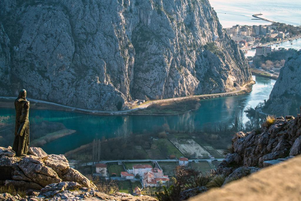 Apartment Romic Omiš Kültér fotó